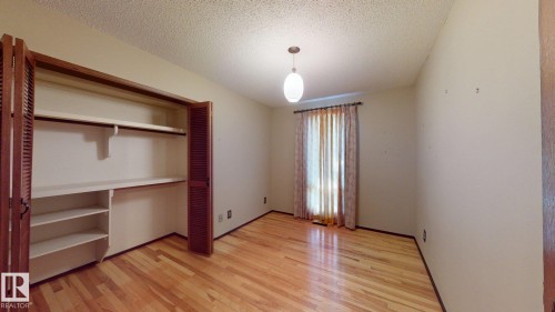 15103 92 Street Nw, Edmonton, AB 