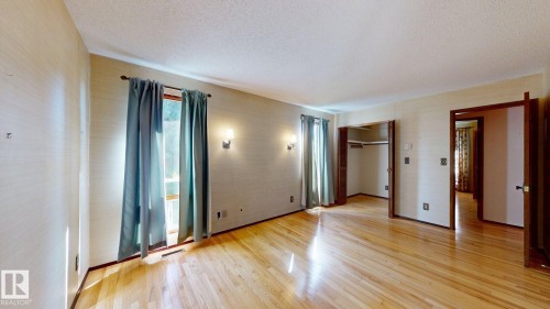 15103 92 Street Nw, Edmonton, AB 