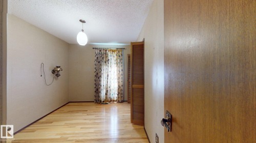 15103 92 Street Nw, Edmonton, AB 