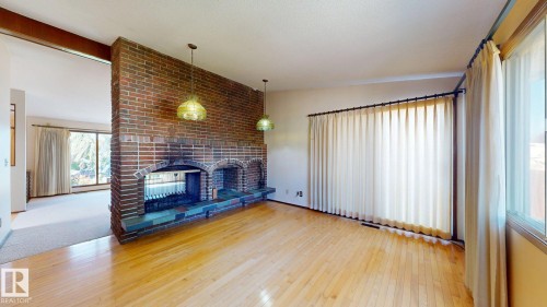 15103 92 Street Nw, Edmonton, AB 