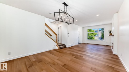 10721 70 Avenue Nw, Edmonton, AB - Indoor Photo Showing Other Room