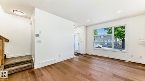 10721 70 Avenue Nw, Edmonton, AB - Indoor Photo Showing Other Room