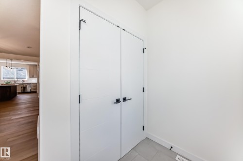 10721 70 Avenue Nw, Edmonton, AB - Indoor Photo Showing Other Room