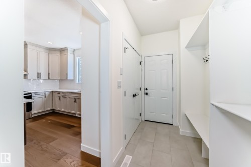 10721 70 Avenue Nw, Edmonton, AB - Indoor Photo Showing Other Room