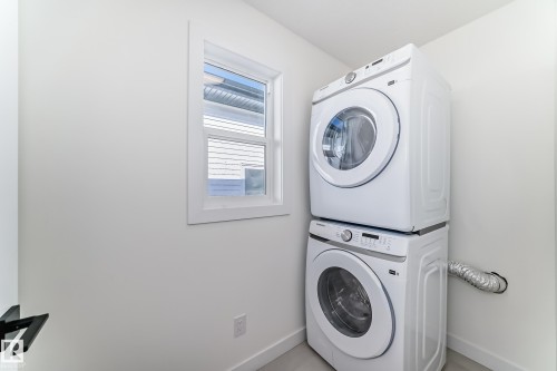 10721 70 Avenue Nw, Edmonton, AB - Indoor Photo Showing Laundry Room