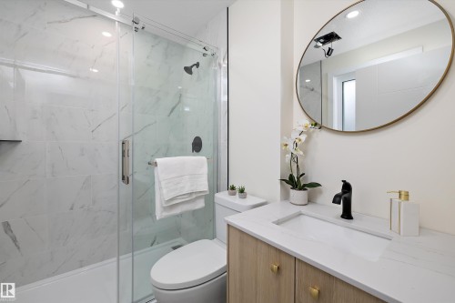 3515 105B Street Nw, Edmonton, AB 