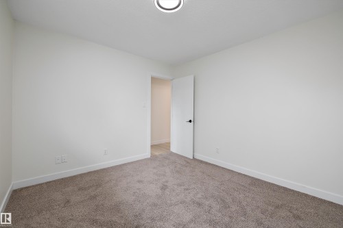 3515 105B Street Nw, Edmonton, AB 