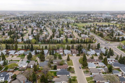 3515 105B Street Nw, Edmonton, AB 