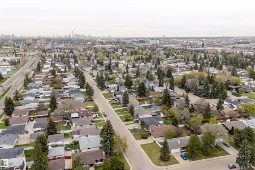 3515 105B Street Nw, Edmonton, AB 