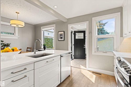 10741 70 Avenue Nw, Edmonton, AB 