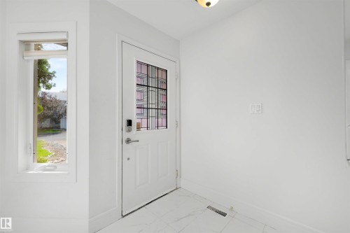 #17 3520 60 St Nw, Edmonton, AB 