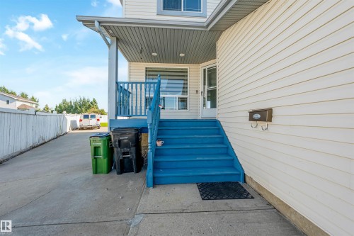 13023 Hudson Way Nw, Edmonton, AB 