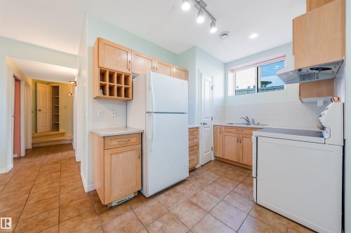 13023 Hudson Way Nw, Edmonton, AB 
