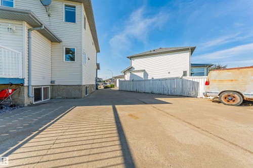 13023 Hudson Way Nw, Edmonton, AB 
