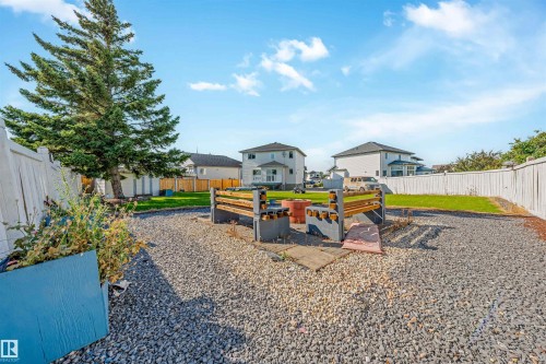 13023 Hudson Way Nw, Edmonton, AB 