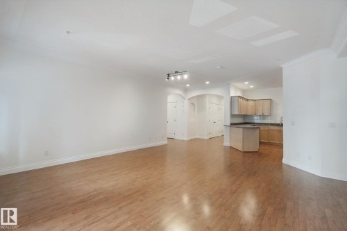 #203 10178 117 St Nw, Edmonton, AB 
