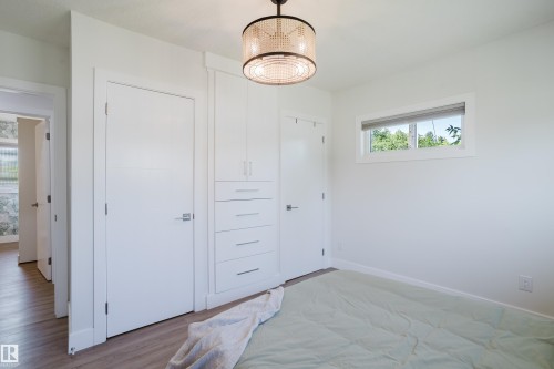 11455 111A Avenue Nw, Edmonton, AB - Indoor Photo Showing Other Room