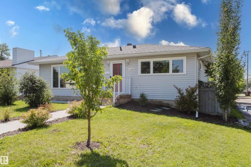 11455 111A Avenue Nw, Edmonton, AB - Outdoor