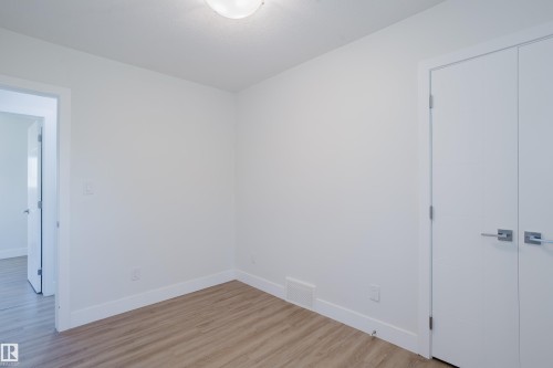 11455 111A Avenue Nw, Edmonton, AB - Indoor Photo Showing Other Room