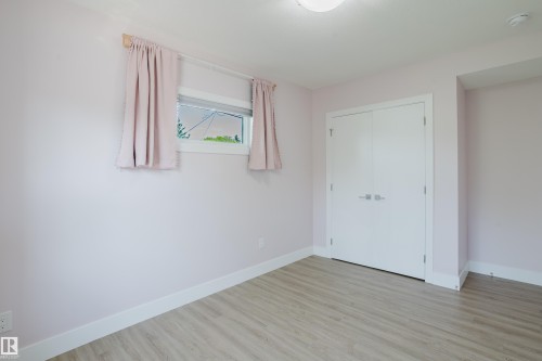 11455 111A Avenue Nw, Edmonton, AB - Indoor Photo Showing Other Room