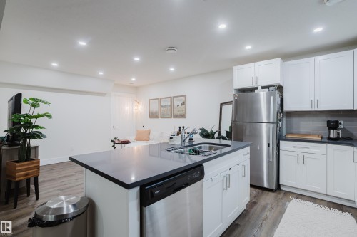 11455 111A Avenue Nw, Edmonton, AB - Indoor Photo Showing Kitchen With Double Sink