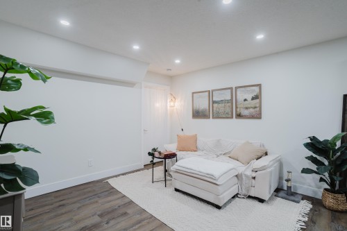 11455 111A Avenue Nw, Edmonton, AB - Indoor