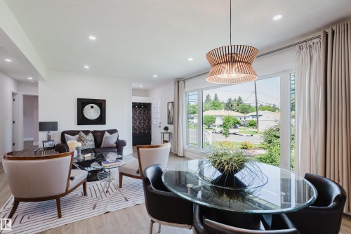 11455 111A Avenue Nw, Edmonton, AB - Indoor Photo Showing Dining Room