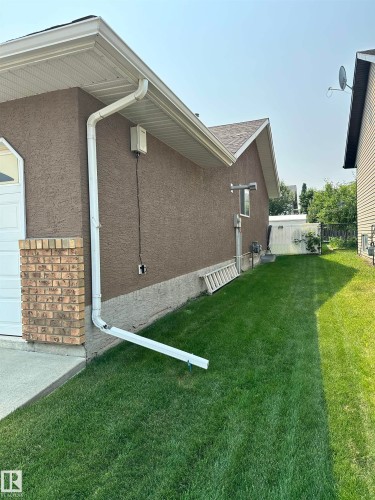 4452 40 Street, Drayton Valley, AB 