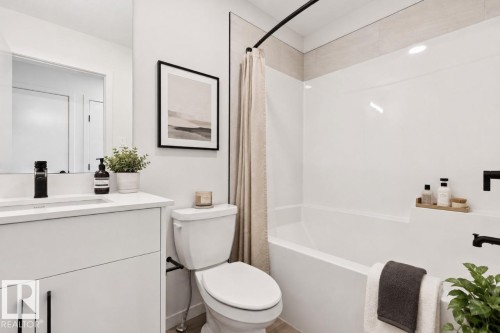 87 Gambel Loop, Spruce Grove, AB - Indoor Photo Showing Bathroom
