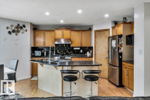 2426 34A Avenue Nw, Edmonton, AB 