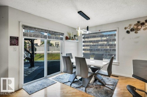 2426 34A Avenue Nw, Edmonton, AB 