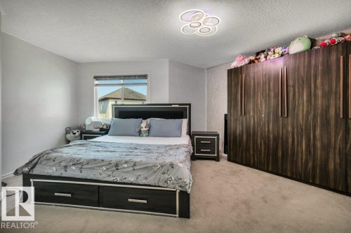 2426 34A Avenue Nw, Edmonton, AB 