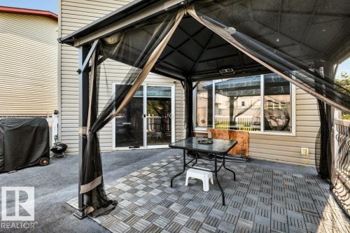2426 34A Avenue Nw, Edmonton, AB 