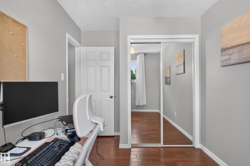 17311 101 Street Nw, Edmonton, AB 