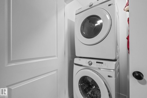 Stackable white washer and dryer units - 4023 Hawthorn Link Link Sw, Edmonton, AB 