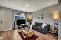 #33 3025 151 AV NW  Edmonton, AB T5Y 3W4