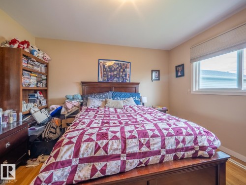 16706 80 Avenue Nw, Edmonton, AB 