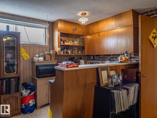 16706 80 Avenue Nw, Edmonton, AB 