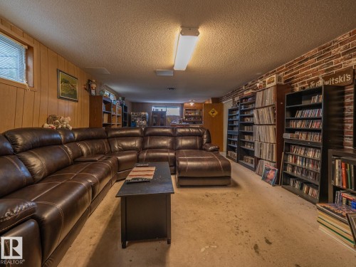 16706 80 Avenue Nw, Edmonton, AB 