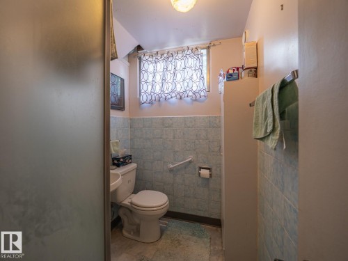 16706 80 Avenue Nw, Edmonton, AB 