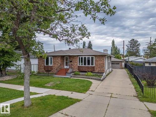 16706 80 Avenue Nw, Edmonton, AB 