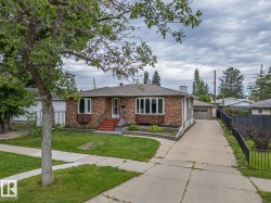 16706 80 Avenue NW  Edmonton, AB T5R 3N2