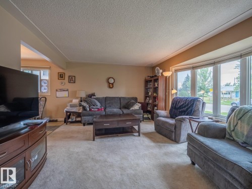 16706 80 Avenue Nw, Edmonton, AB 