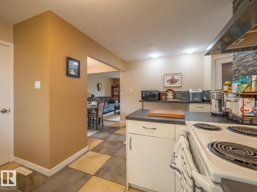 16706 80 Avenue Nw, Edmonton, AB 