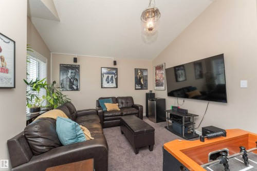 2304 89 Street Sw, Edmonton, AB 
