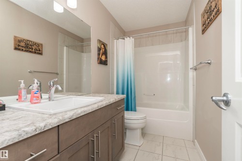2304 89 Street Sw, Edmonton, AB 