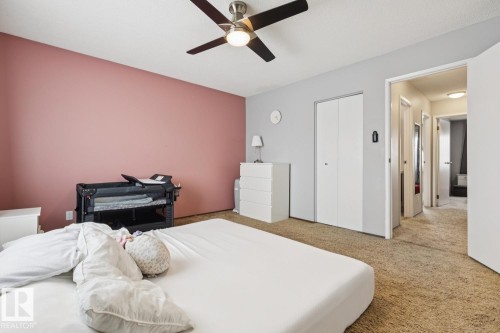 11421 22 Avenue Nw, Edmonton, AB - Indoor Photo Showing Bedroom