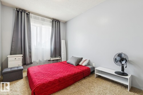 11421 22 Avenue Nw, Edmonton, AB - Indoor Photo Showing Bedroom