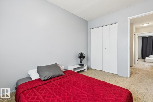 11421 22 Avenue Nw, Edmonton, AB - Indoor Photo Showing Bedroom