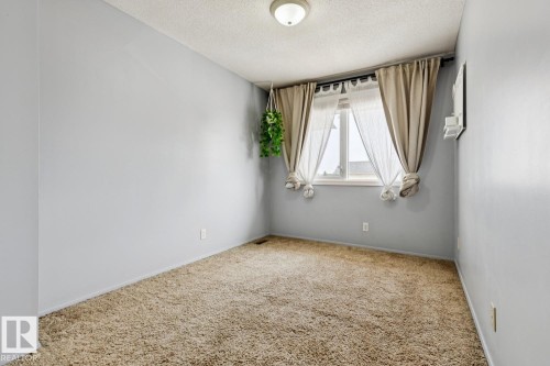 11421 22 Avenue Nw, Edmonton, AB - Indoor Photo Showing Other Room